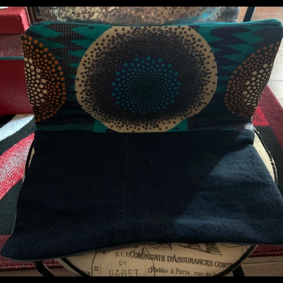 Custom Handbag - Picture 2 of 3